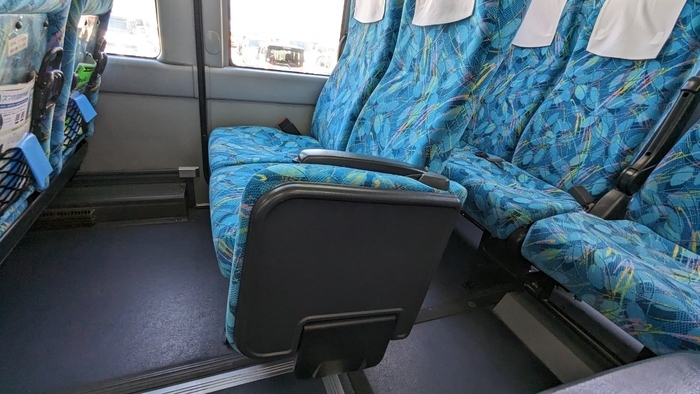 西鉄バス 福岡空港~佐賀線 セレガ 4列シート