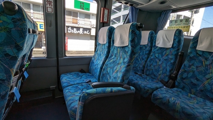 西鉄バス 福岡空港~佐賀線 セレガ 4列シート