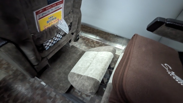 下電バス　ペガサス号　セレガ　3列シート
