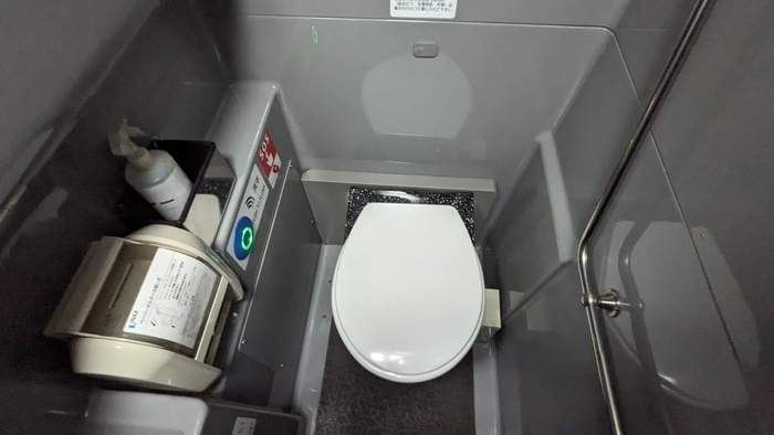 下電バス　ペガサス号　セレガ　トイレ