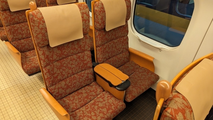 これが指定席！？】JR九州の800系新幹線「つばめ」の指定席に乗って