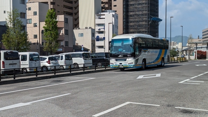 ジェイアール四国バス　高松エクスプレス広島号　高松駅高速バスターミナル