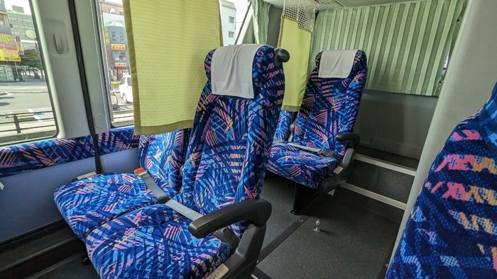 ジェイアール四国バス　高松エクスプレス広島号　セレガ　4列シート