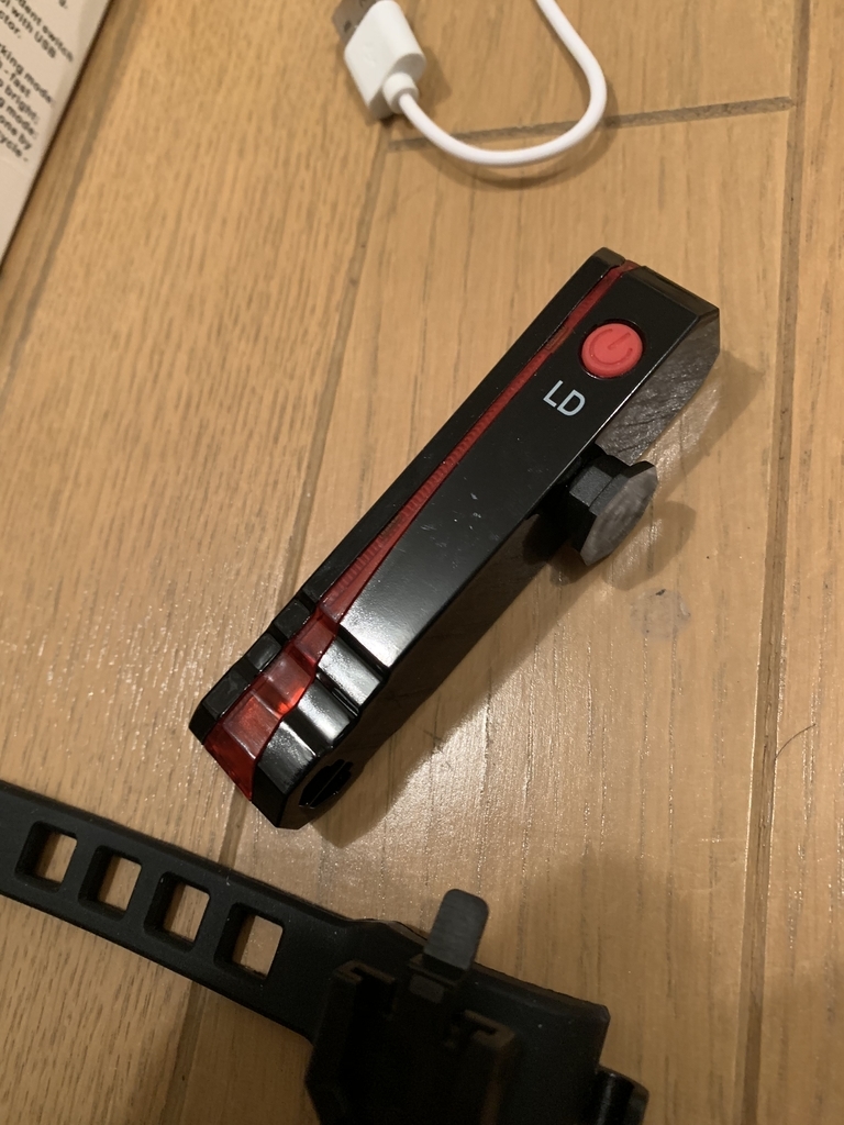 地面に模様を描く!? レーザーライトを購入してみた & リアライトのレビューいろいろ 編 【レビュー】【安全対策】 読むロードバイク