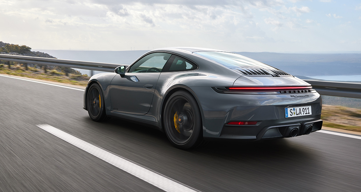 電動化で史上最高の性能を追求 ポルシェ「911GTS T-ハイブリッド