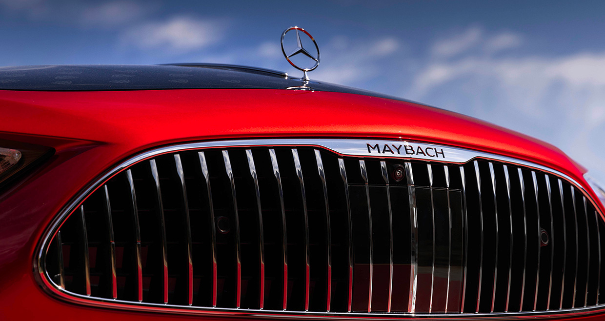 普段のドライブが盛大なパレードに メルセデス・マイバッハ「SL680