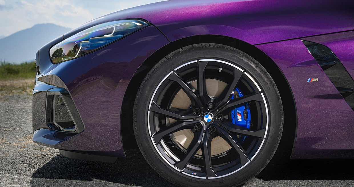 開いた瞬間、世界が変わる BMW 「Z4」 - BRUDER