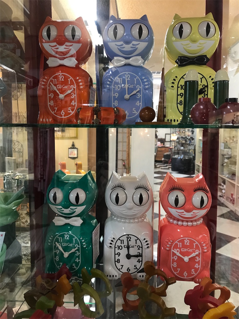 オレゴン州 Portland/ポートランド 有名アンティークショップ街編 - な