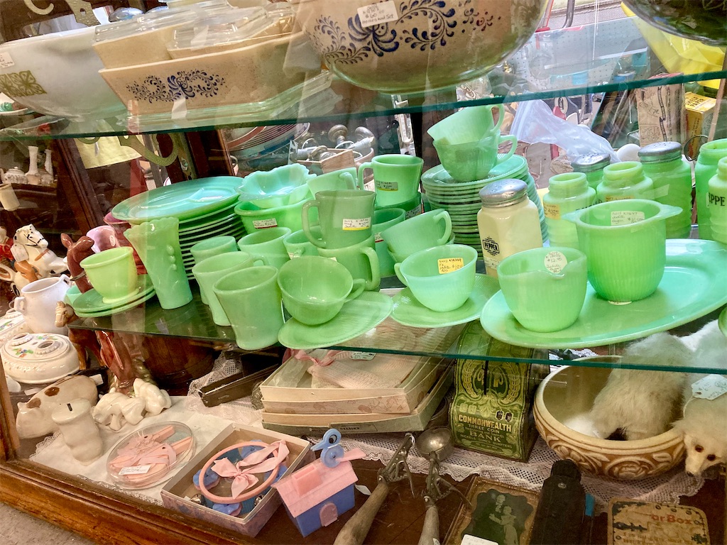 サンタクルーズ 小さなAntique ShopとPatagonia Outlet - ななと