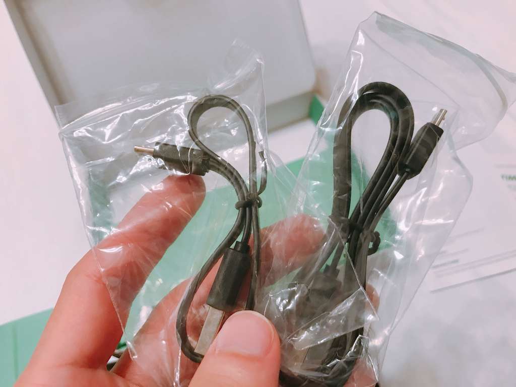 ravpower20100mAhモバイルバッテリー付属品ケーブル