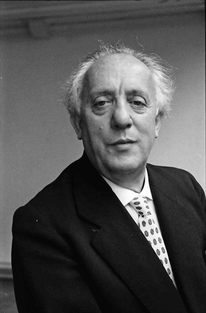 弦楽器だけの交響曲にこれほどの迫力があり得るのか】ハルトマン