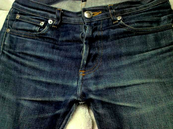 プチニュースタンダードの腰周り