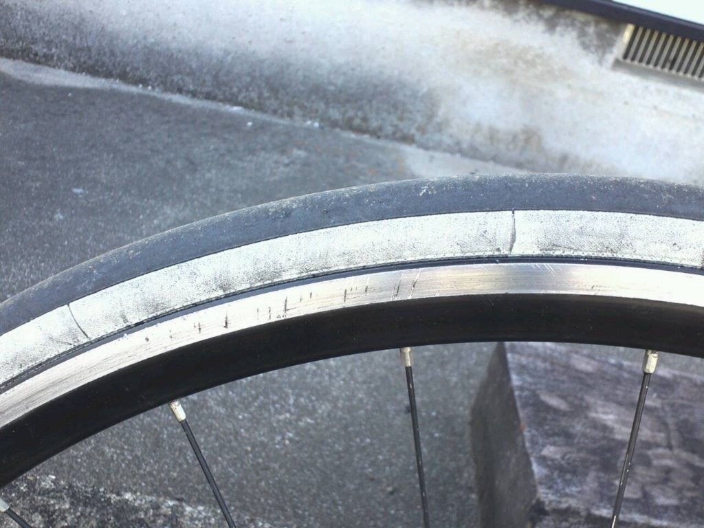 使い倒したミシュランプロ4 SC