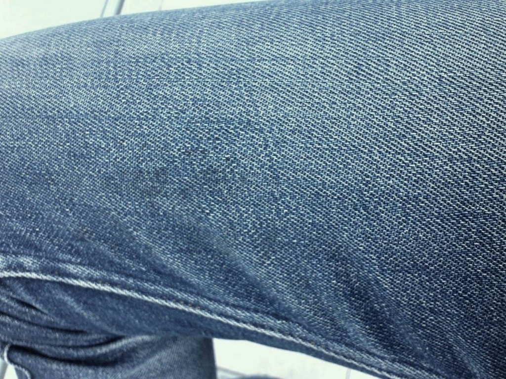 1年半穿きこんだA.P.C.のプチニュースタンダード