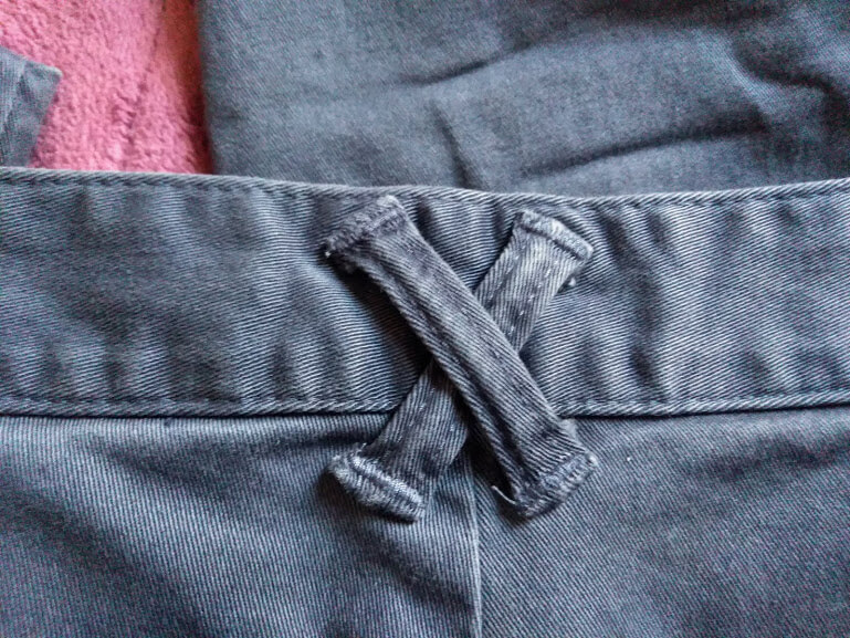 BEDWINのチノパンのオフセットループ