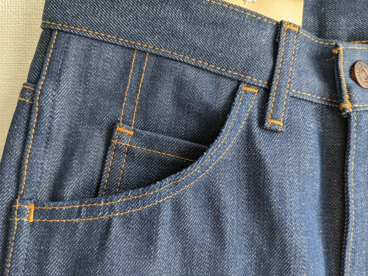 LEVIS VINTAGE CLOTHING 1965 606のコインポケット