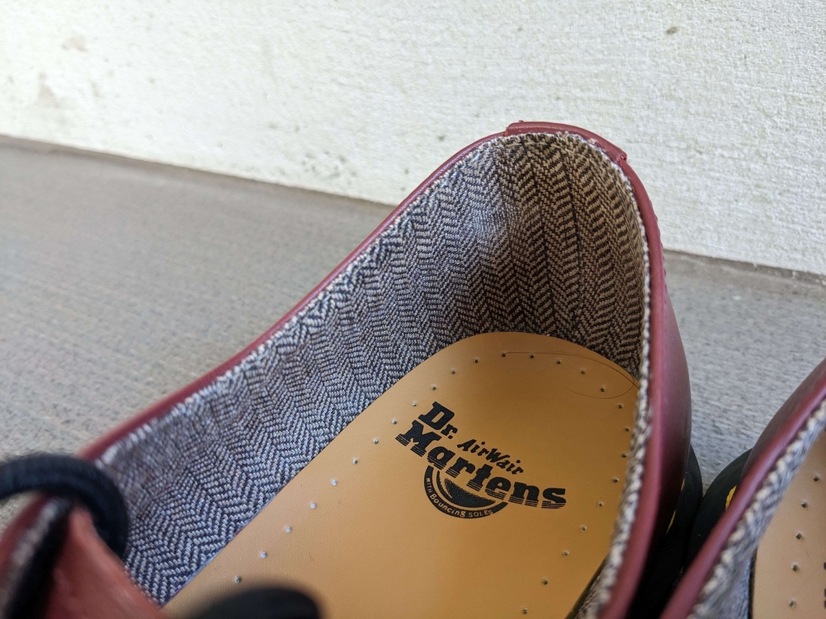 ドクターマーチンのツイードの足入れ部