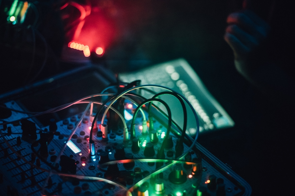 モジュラーシンセ写真