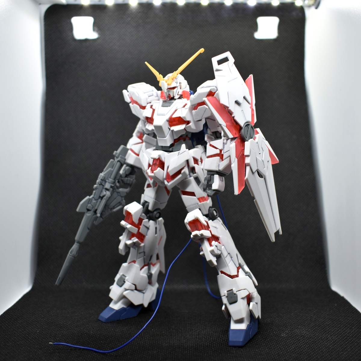 ガンプラを撮影ボックスで撮影