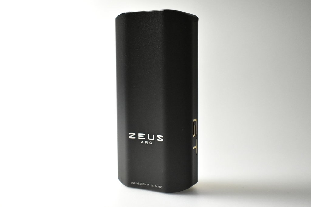 ZEUS ARC GT（ゼウスアークジーティー）