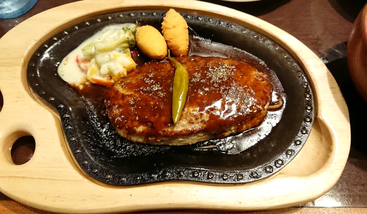 びっくりドンキー ホットペッパーバーグステーキ のソースは辛くないよ ブログ作成ボタンを押しちゃった