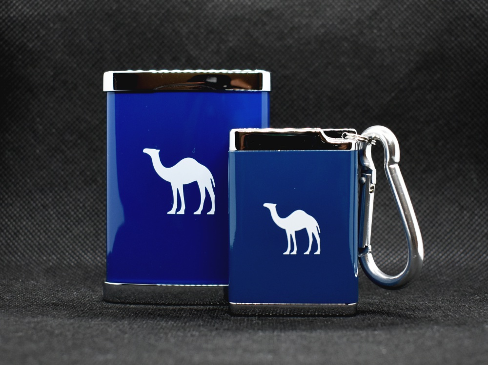 お洒落すぎるキャメル（CAMEL）の携帯灰皿、カランダッシュCARAN D