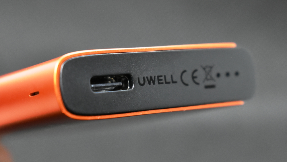 カリバーンAK2充電ポート