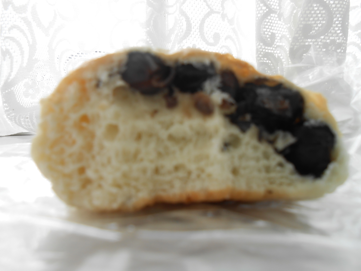 丹波黒豆パン 断面