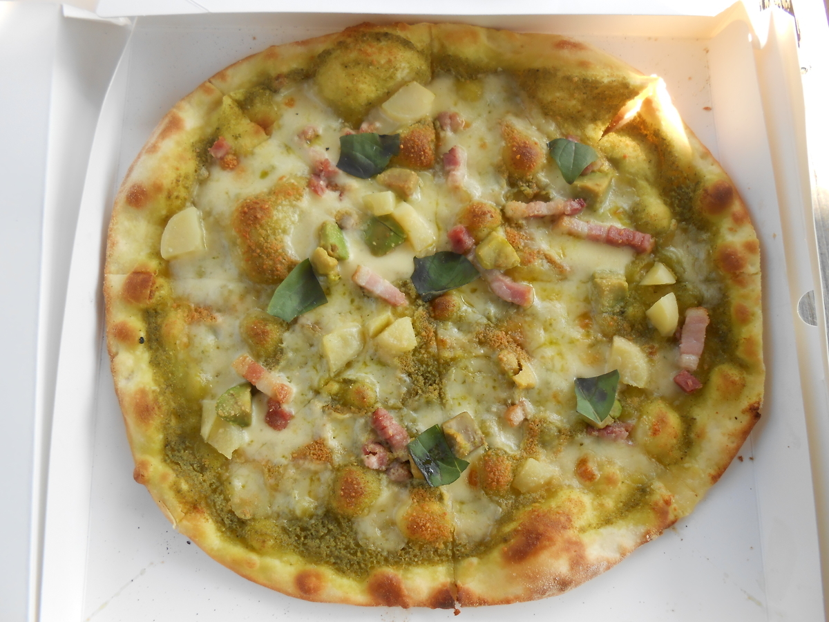 ジョリーパスタで ピザ ジェノベーゼ をテイクアウトした 兵庫イクサ ジョリーパスタで ピザ ジェノベーゼ をテイクアウトした 兵庫イクサ