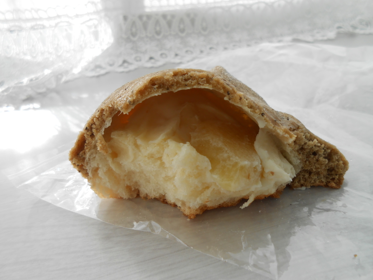 紅茶とクリームチーズのメロンパン 断面
