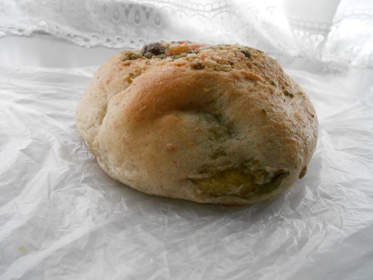 かのこ豆と抹茶クリームベーグル マジパン 側面