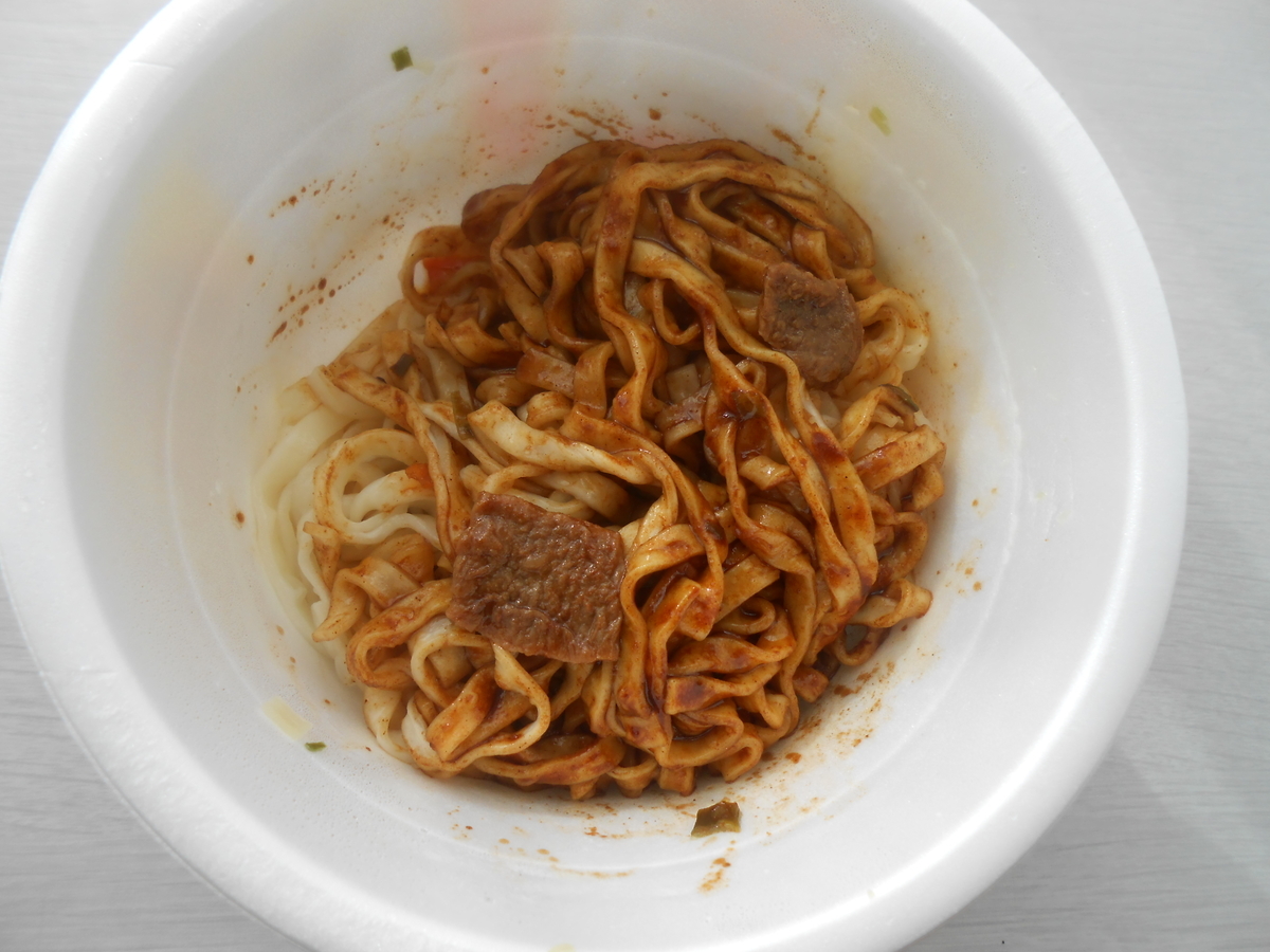日清の汁なしどん兵衛 スパイシーカレー焼うどん 調理後