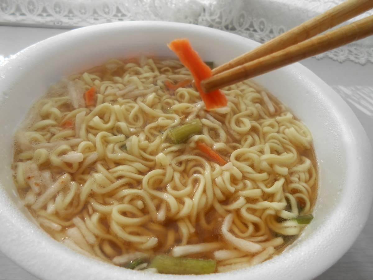 ニュータッチ 横浜もやしそば(カップ麺) ニンジン