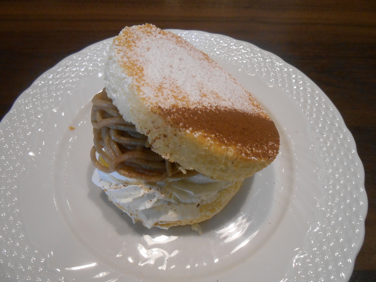 星乃珈琲店 モンブランたっぷリッチパンケーキ 2