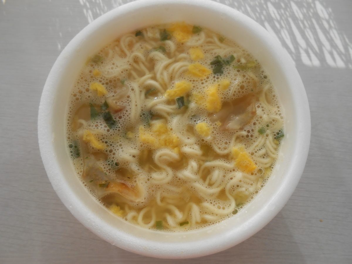 よんチャンTV×ワンタンメン 4種の海鮮だし塩ラーメン 調理後