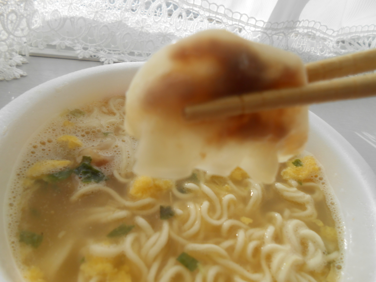 よんチャンTV×ワンタンメン 4種の海鮮だし塩ラーメン ワンタン