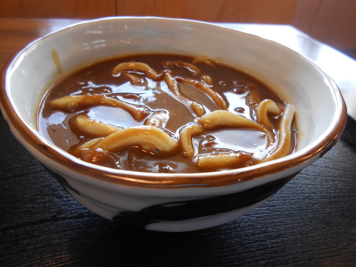 淡路島玉ねぎカレーうどん 側面