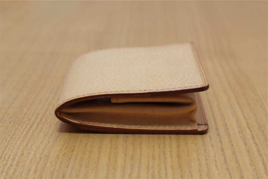 レビュー】GANZOのミネルバナチュラル小銭入れは質が高くて経年変化も