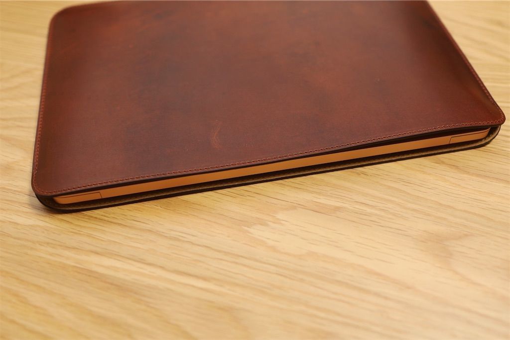 Macbook用レザースリーブ Drip「Leather MacBook Case」が質感最強で Macbook用レザースリーブ Drip「Leather MacBook Case」が質感最強で