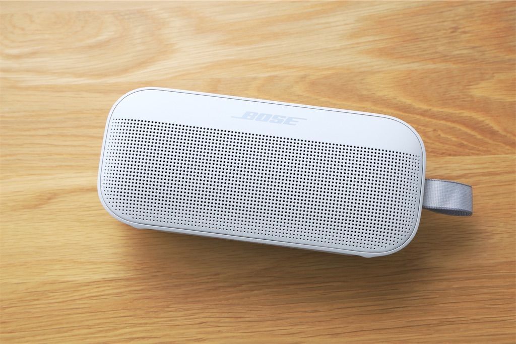 BOSE SoundLink Flex レビュー｜良デザインの万能Bluetoothスピーカー