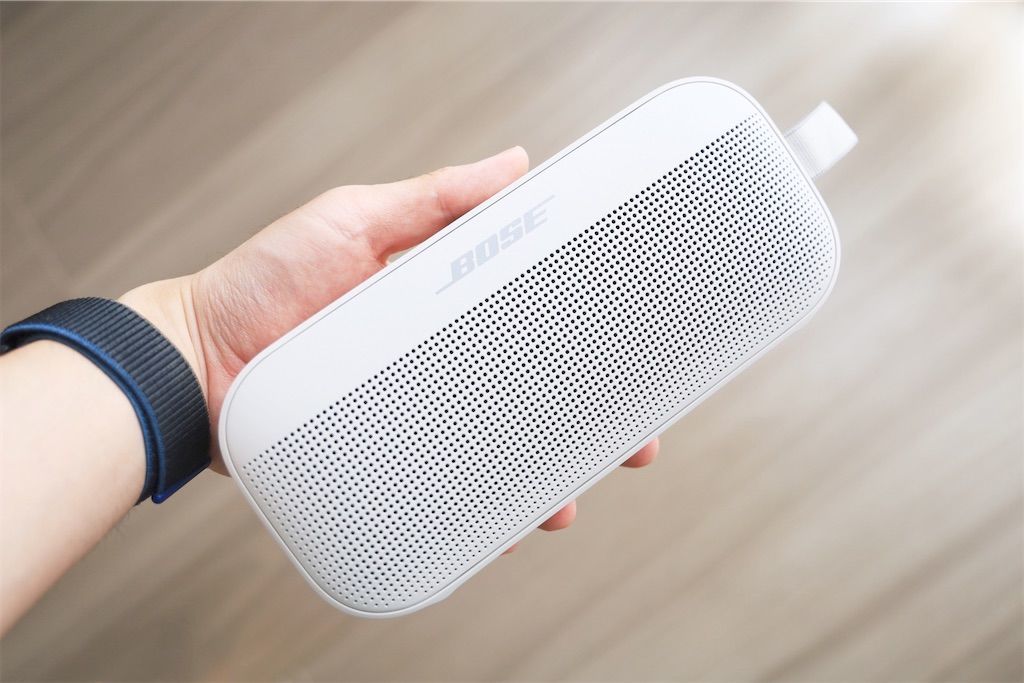 BOSE SoundLink Flex レビュー｜良デザインの万能Bluetoothスピーカー