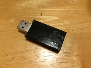 USBメモリみたいなハッキング装置