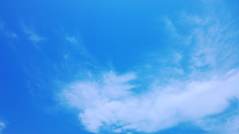 ６月の空
