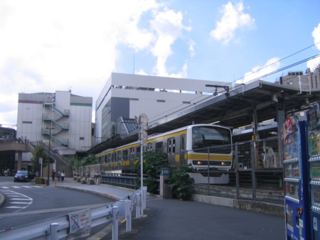 三鷹駅