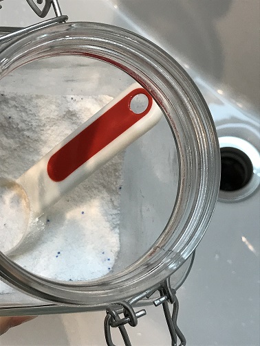 排水溝に振りかける
