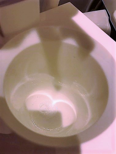 水を流す