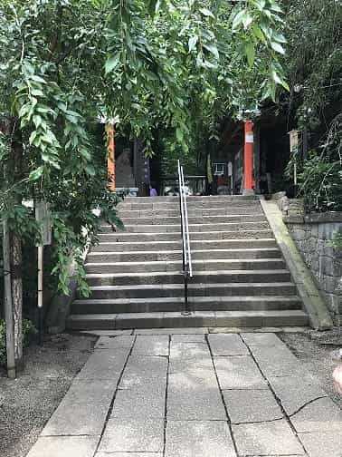 田無神社入り口