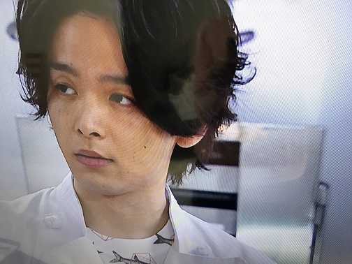 シェフ役の中村倫也さん