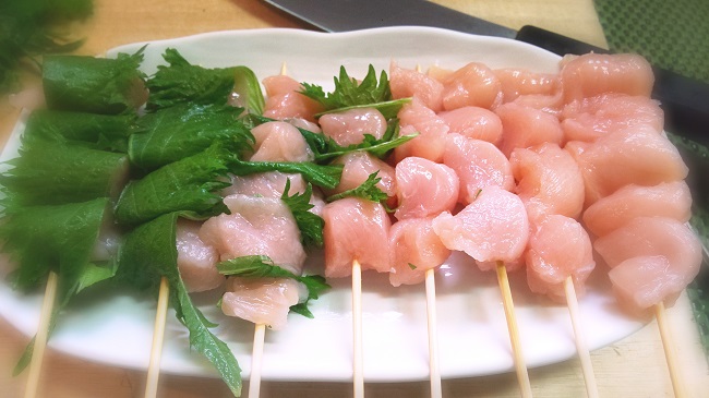 焼き鳥のササミ 串の刺し方 にんにく醤油七味ダレも旨い Yellow Card