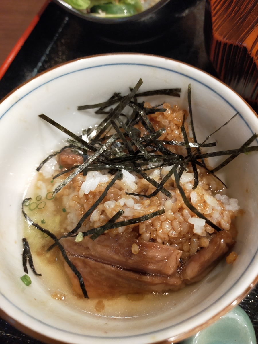 愛知県稲沢市「カニ鐵舟」（かにてっせん）でランチに食べた牛